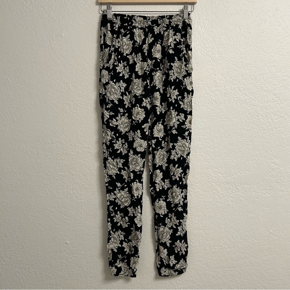 Brandy Melville Black White Floral Pajama Pants